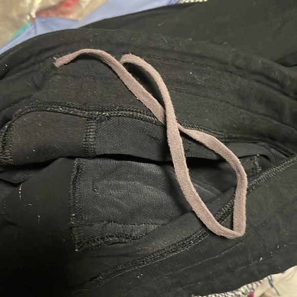 Lululemon Men’s Relaxed Fit Black Pants - Waist 17.5-18”Inseam 34-34.5” - Picture 10 of 10